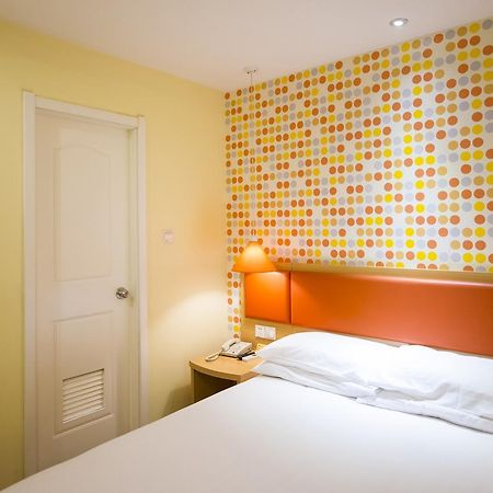 Home Inn Chengdu Kuanzhai Alley New City Square Екстериор снимка