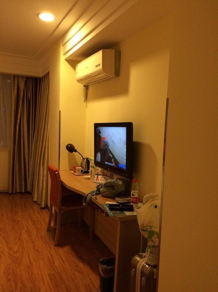 Home Inn Chengdu Kuanzhai Alley New City Square Екстериор снимка