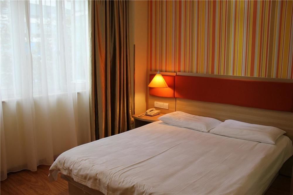 Home Inn Chengdu Kuanzhai Alley New City Square Екстериор снимка