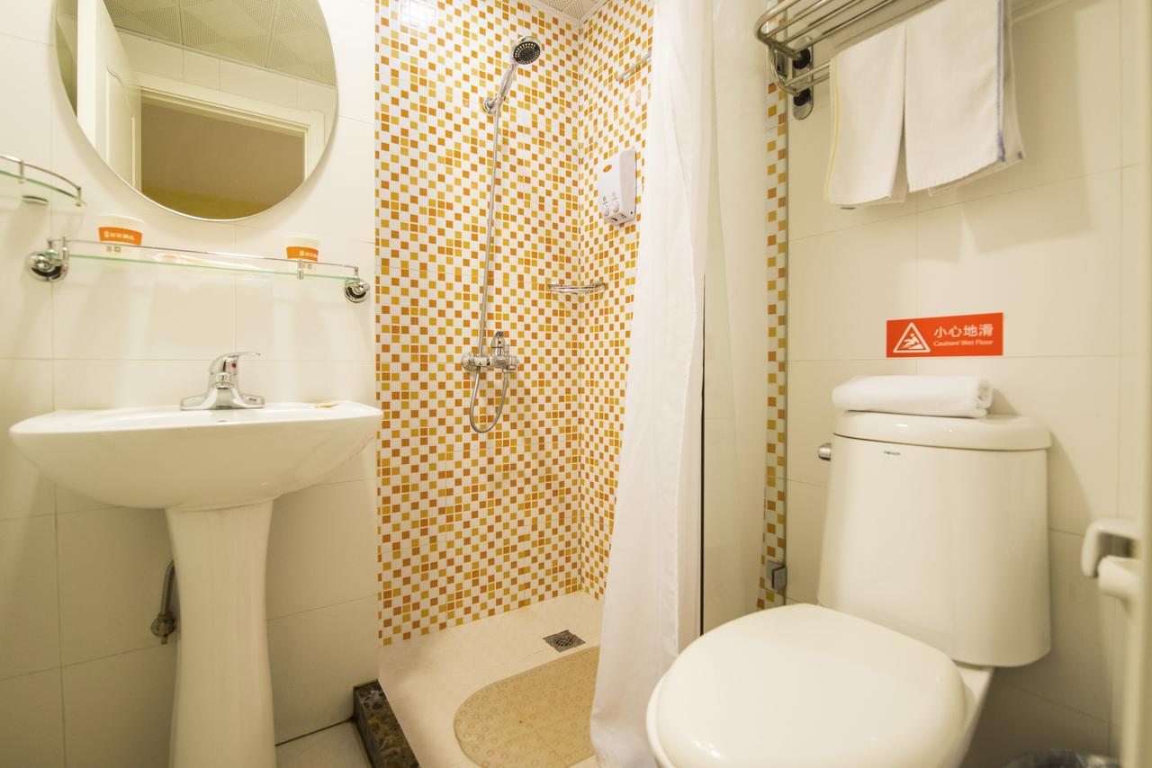 Home Inn Chengdu Kuanzhai Alley New City Square Екстериор снимка