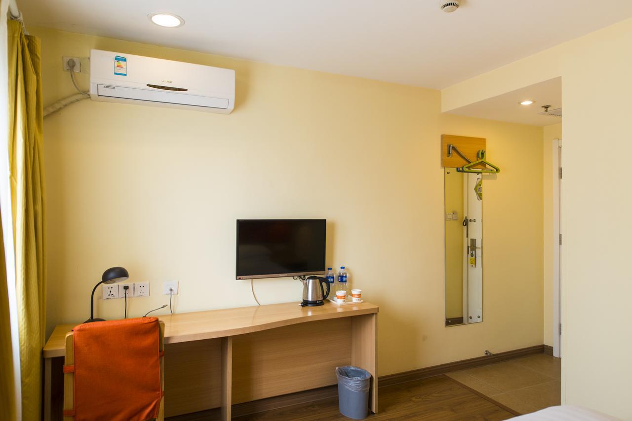 Home Inn Chengdu Kuanzhai Alley New City Square Екстериор снимка